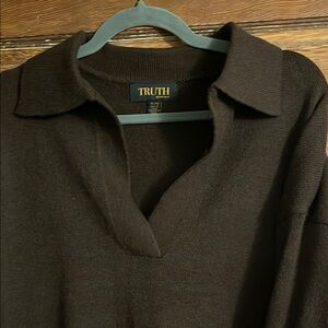 Truth Brown V-Neck Sweater NEOT